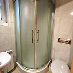木屋 Nad Wodospadem 扎科帕内